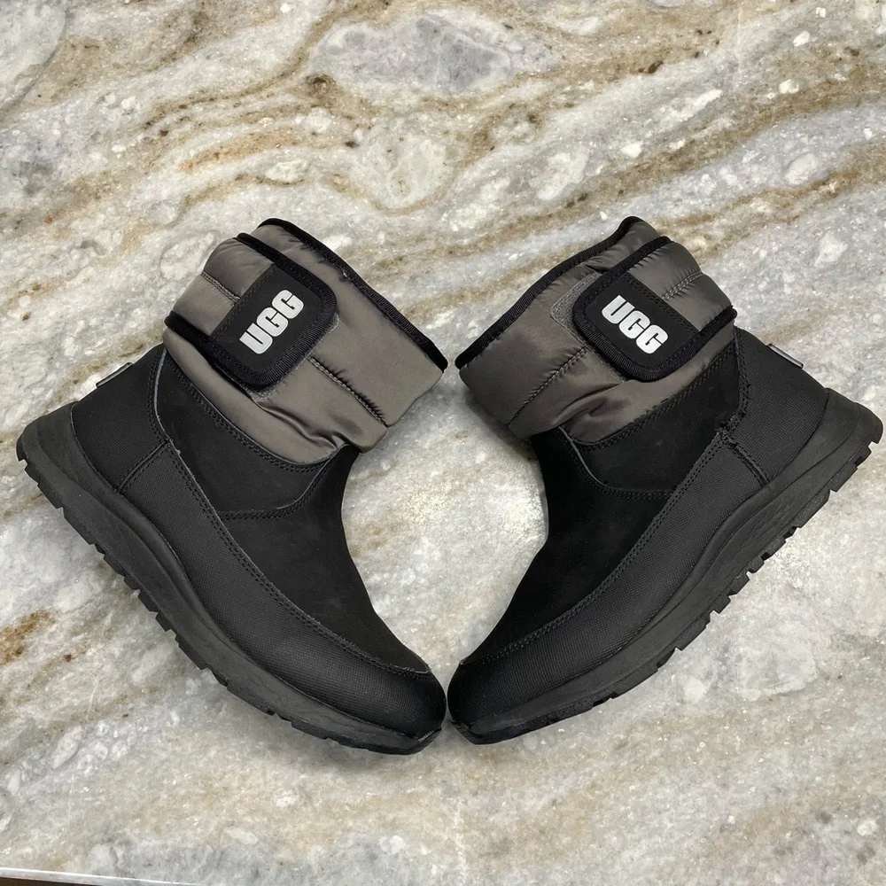UGG TOTY WEATHER BOOTS- BLACK Kids Size 4 Thinsulate Waterproof Fleece Lining